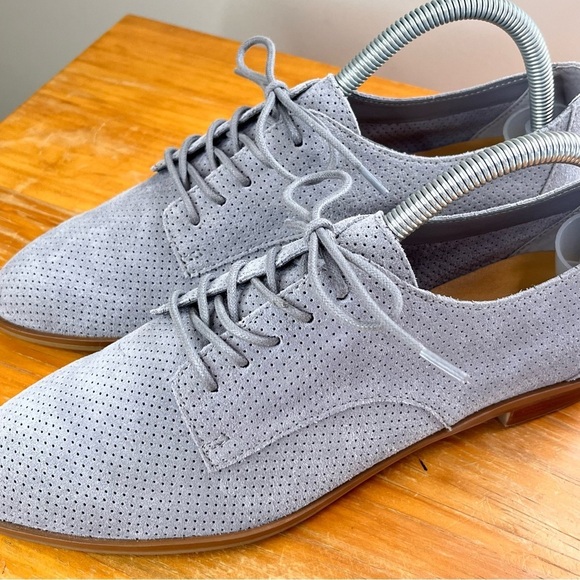 Crown Vintage Gray Perforated Flats - Picture 6 of 12